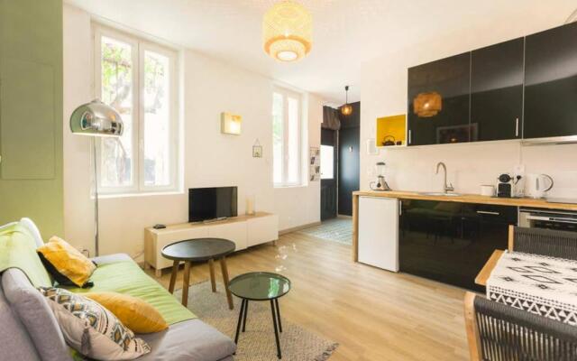 Mini maison studio Ancienne Rénovée +Parking