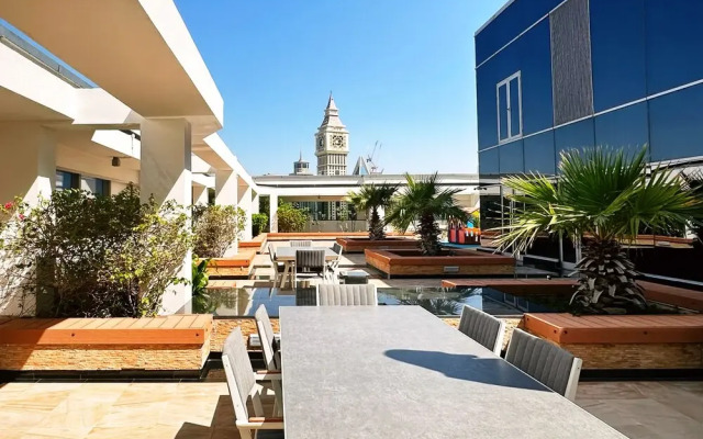 Sky Gardens - Mint Stay
