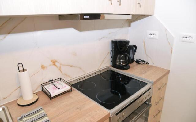 Neo Faliro train st. 2 bedrooms 4 pers. apartment