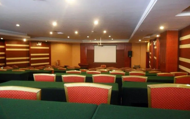 Dongguan Haixia Hotel