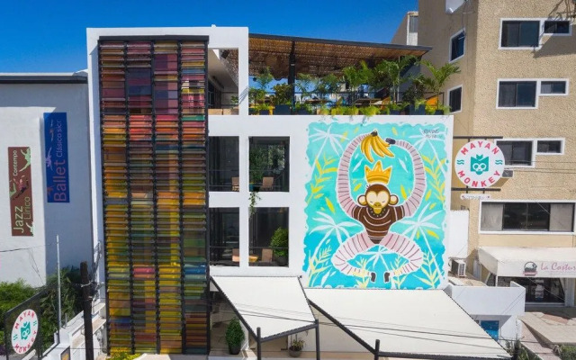 Nomads Hotel & Rooftop Pool