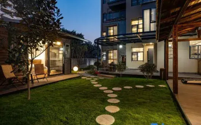 Haiyue Rongting Homestay (Dali Erhai International Ecological City Branch)