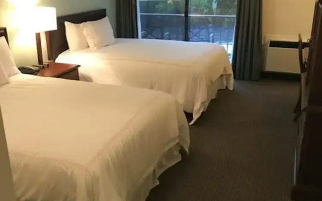 Cohasset Harbor Resort