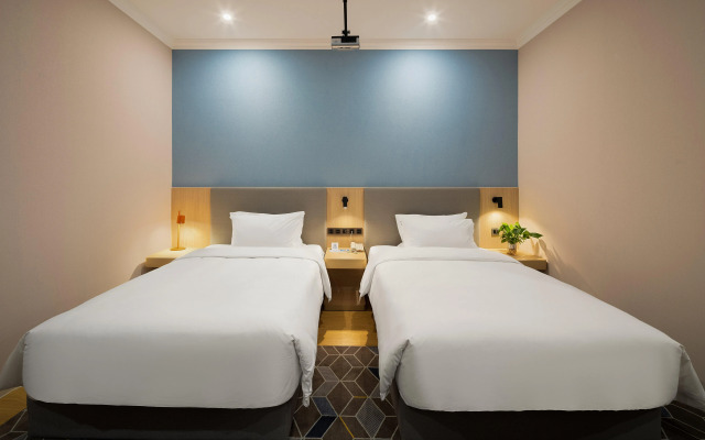 Holiday Inn Express Chengdu Tianfu Square by IHG