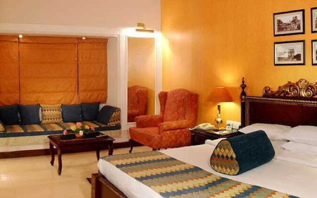 Noor-Us-Sabah Palace