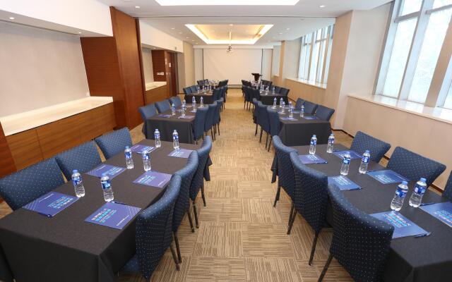 Holiday Inn Express Shanghai Jinsha by IHG