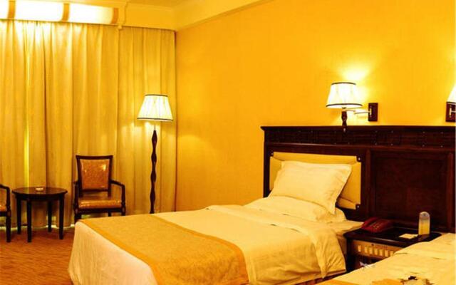 Golden Star Holiday Hotel
