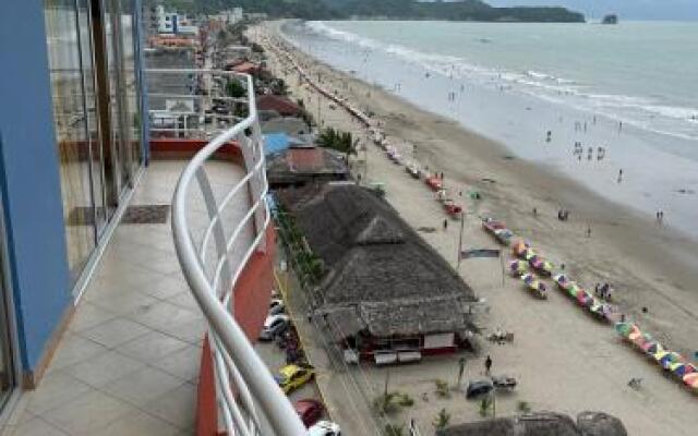 Apartamento en Atacames con vista al mar