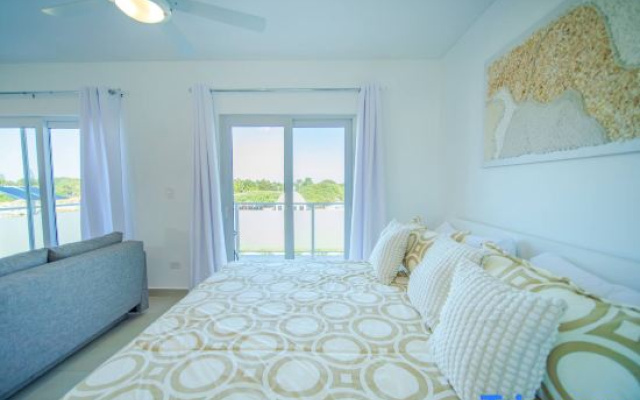 Work & Relax Studio Pools & Fast Wi-Fi in SOV