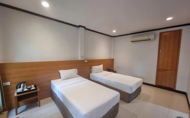 The Green Beach Resort