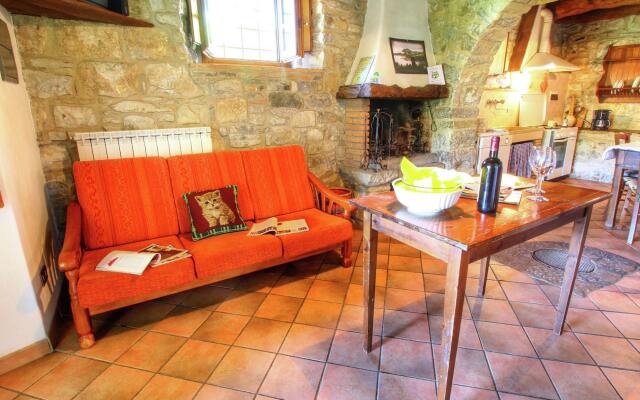 Lavish Farmhouse in Ortignano Italy with Swimming Pool