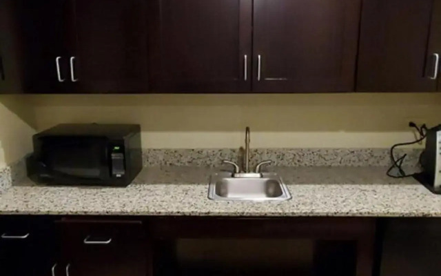 Holiday Inn Express & Suites Pittsburgh West - Greentree by IHG