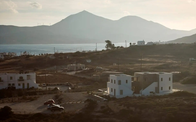 Kedros Milos Suites