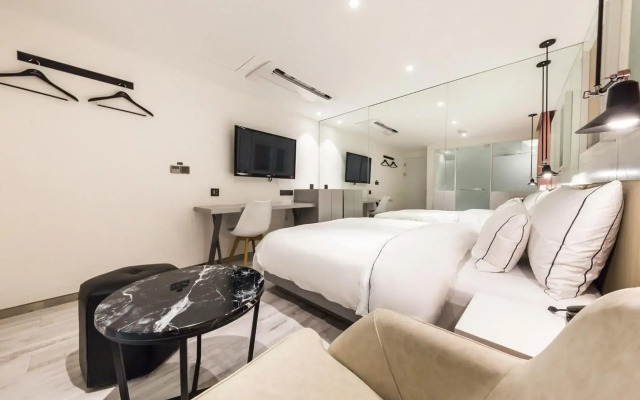 HOTEL FORESTAR Sinchon