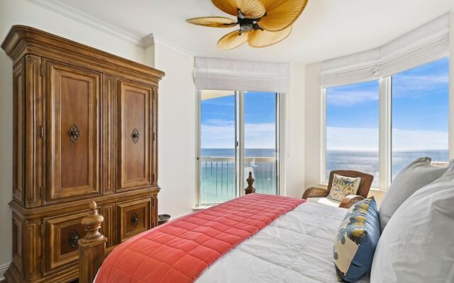 Silver Beach 1702e 3 Bedroom Condo by RedAwning