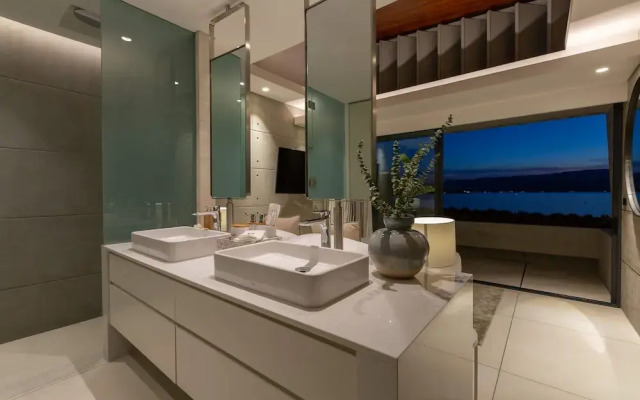 Solaris 3-bedroom Beachfront Villa in Koh Samui