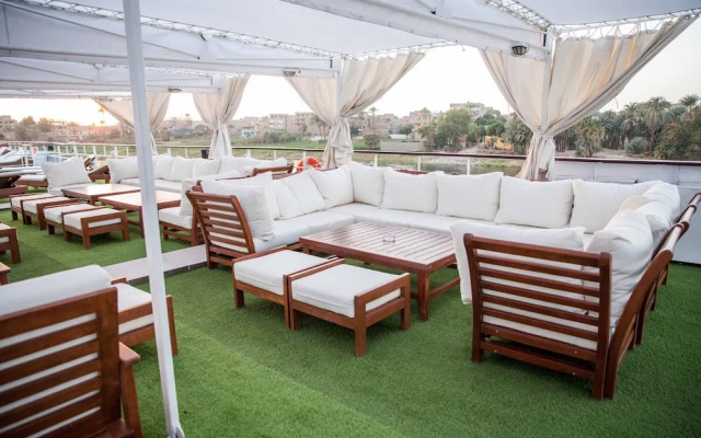 Champollion II Nile Cruise