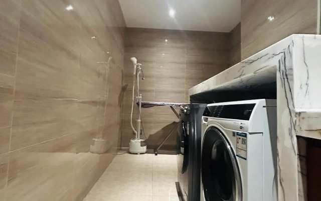 Yitel Premium (Shanghai Wujiaochang Metro Station)