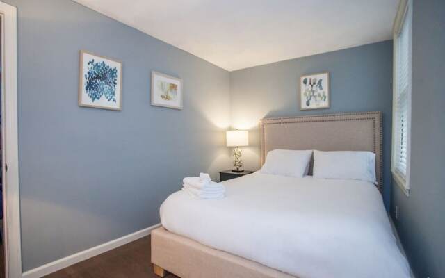 Luxury Collection-4 Bedroom 3 Full-bathroom-boston