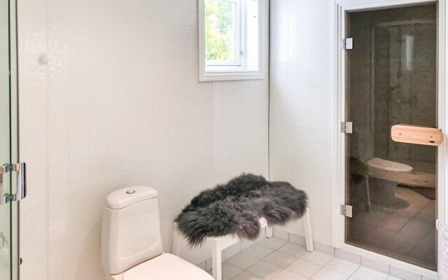 Stunning Home in Lindesnes With 4 Bedrooms and Sauna