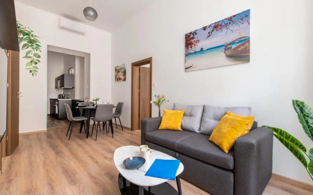 Kiraly Apartment