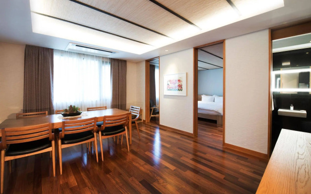 Travelodge Myeongdong City Hall