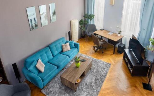 Stylish Studio Kronstadt