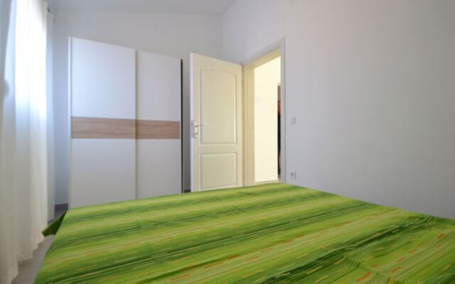 Apartment Ivan Maslenica 41270