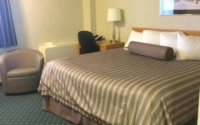 Travelodge by Wyndham Winnipeg East