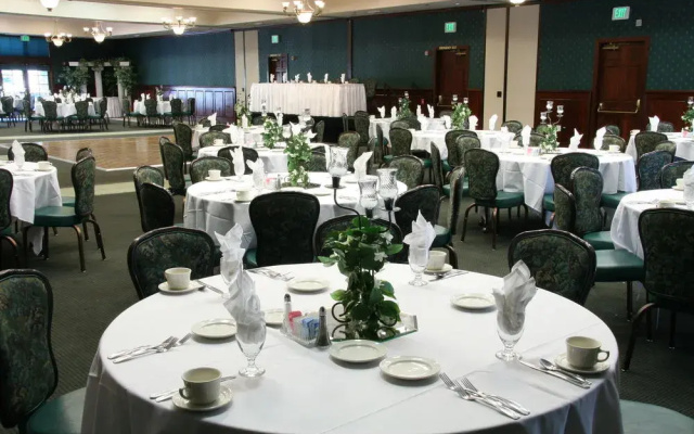 Holiday Inn Selma-Swancourt