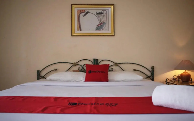 RedDoorz Plus @ Suryakencana Kota Sukabumi