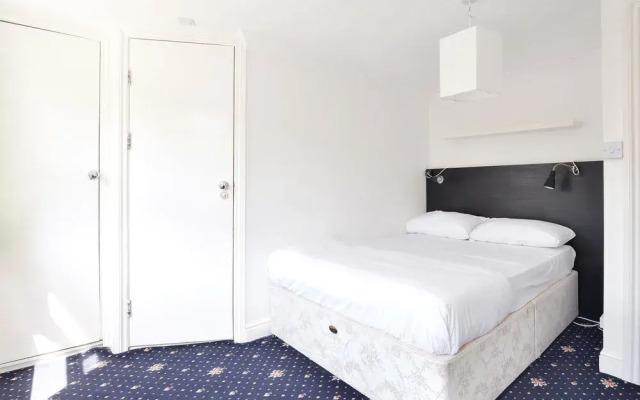 Gallery Hyde Park Hostel