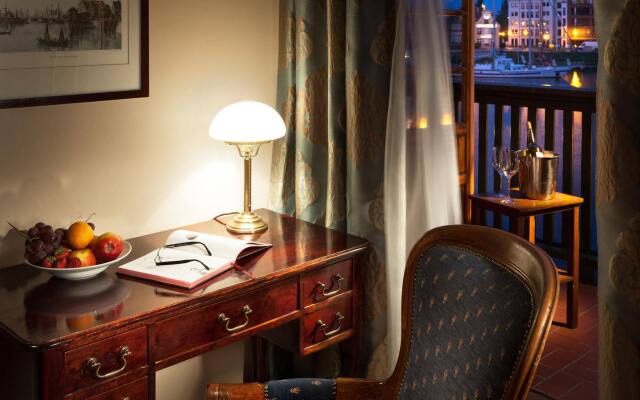 hotelImage