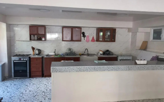 784 Aghmashenebeli Guest House