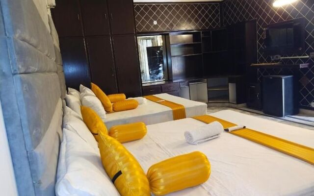 Hotel Royal Grand