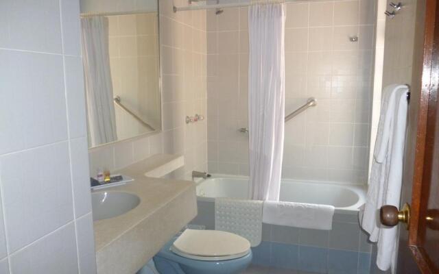 Hotel Girardot Resort by On Vacation