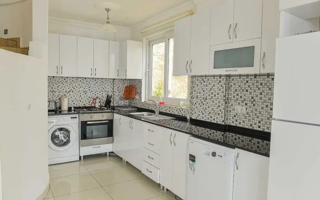 Villa Biba 1 by Lycia Collections