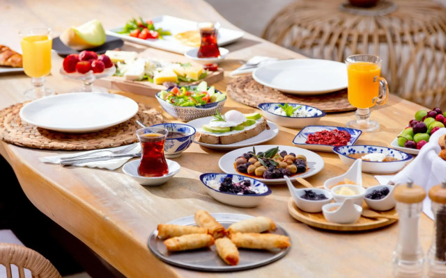 Alachi Hotel