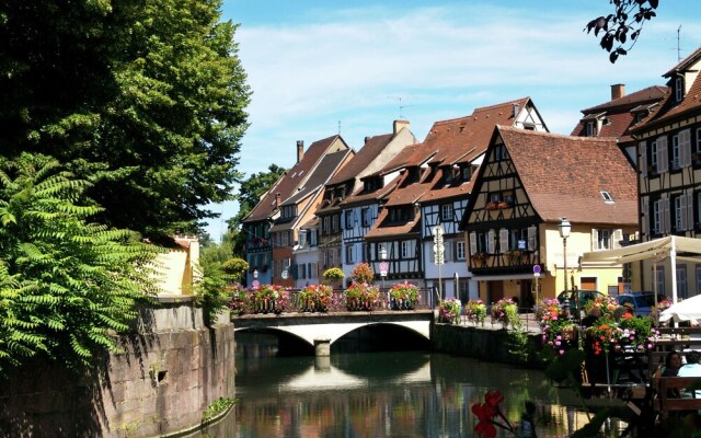 Colmar: Contemporary Apartment, 800 m From the Centre