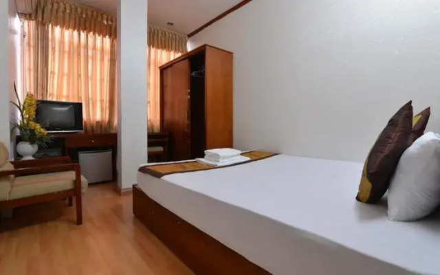 Lake Side Hostel