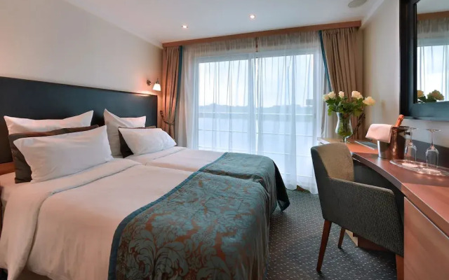 Hotelships Holland - HS Leonora - Messe