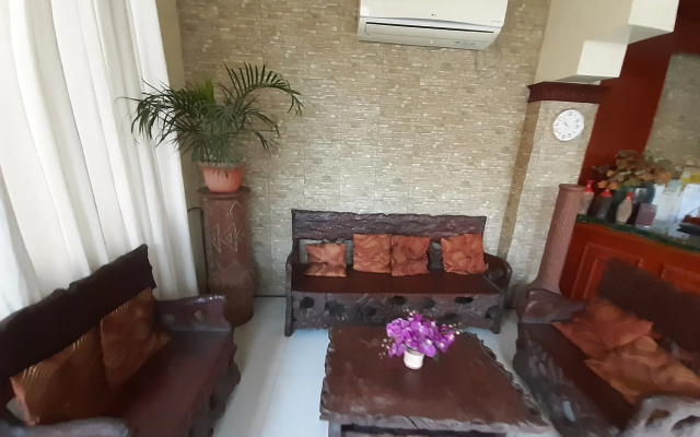 Aquari Travelers Suites