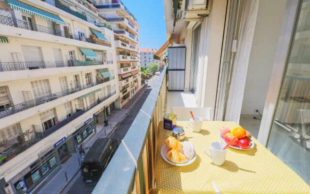 Jardin Mozart AP4165 by Riviera holiday Homes