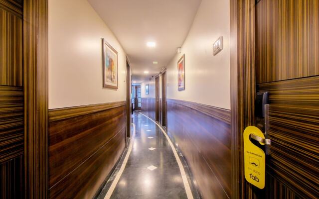 OYO 13105 Hotel Blue Diamond