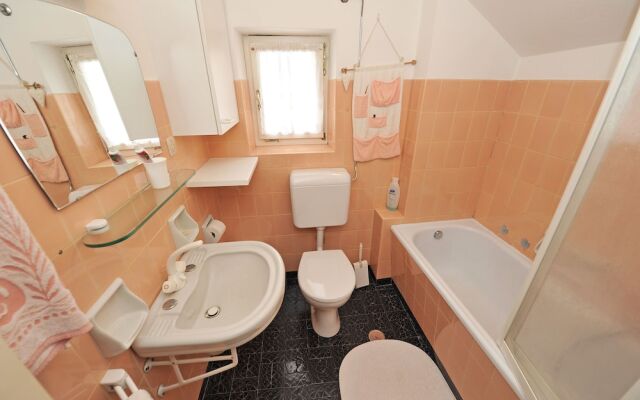 Apartment 4 Holiday - Smidl