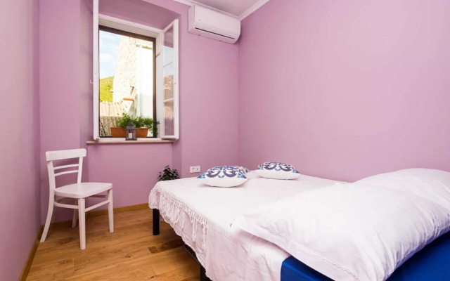 Villa Nives - Three-bedroom Villa With Terrace and Sea View