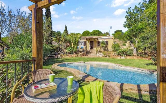 Villa Irene in Mexilhoeira Grande