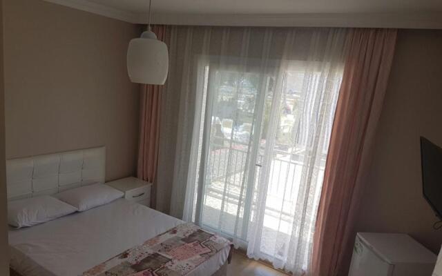 Midilli Otel Sarimsakli