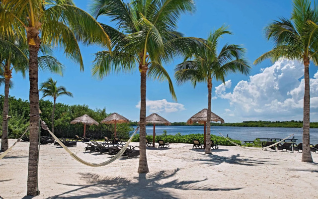 The Westin Cancun Resort Villas & Spa