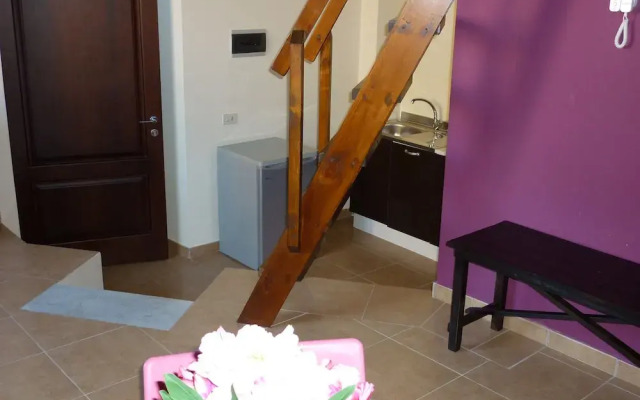 Furnished Studio Flat in Residence